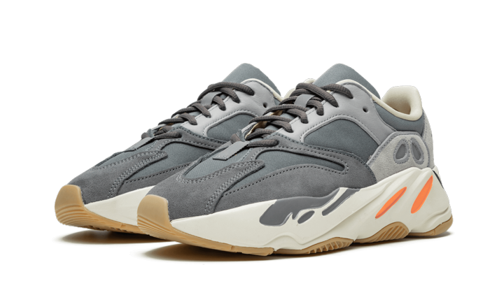 Yeezy Boost 700 Magnet - Image 1