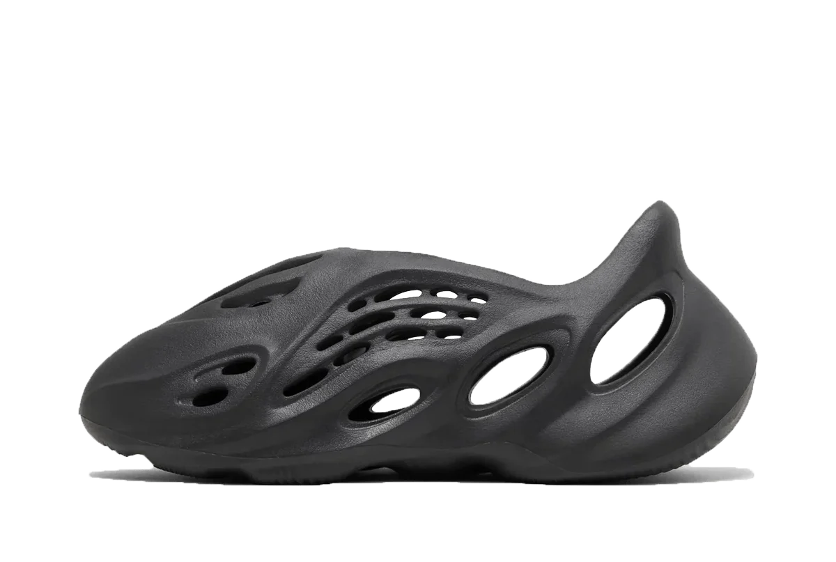 Yeezy Foam RNNR Carbon